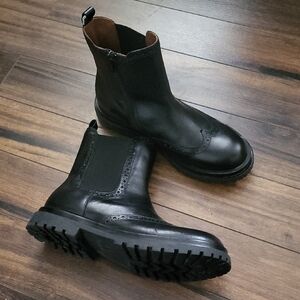 Worn once Zara Black Leather Chelsea Boots Size Eur37